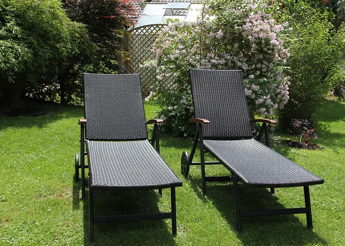 Villa Relax - Ferienwohnungen & Hallenbad & Relaxgarten