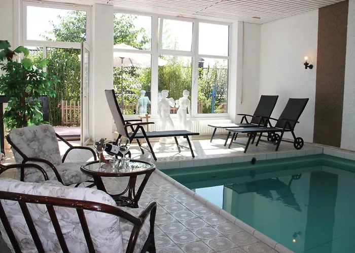 Villa Relax - Ferienwohnungen & Hallenbad & Relaxgarten